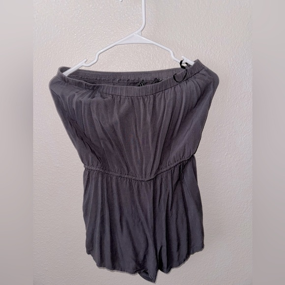 Forever 21 Women’s Grey Casual Romper, Size Small - Picture 2 of 4